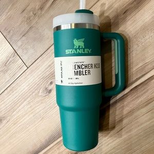 Stanley 30oz limited edition alpine green tumbler quencher